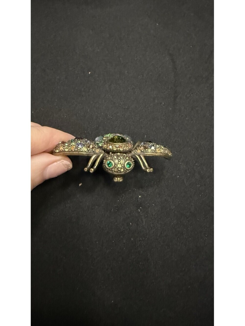 Joan Rivers Bee Brooch - Picture 2 of 3